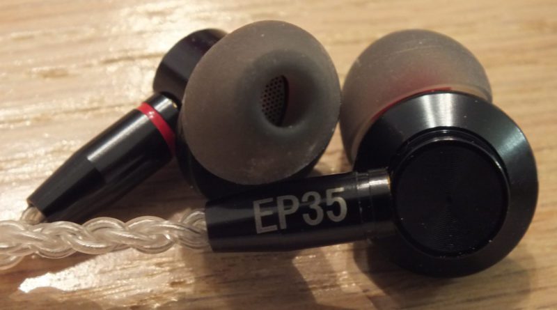NiceHCK-EP35-ears2-1-800x445.jpg